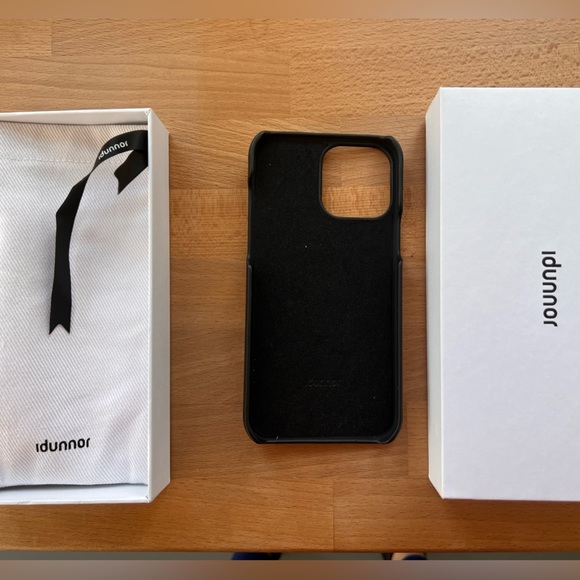 NWT Idunnor black leather case, brand new for IPhone 13 Pro Max - Picture 2 of 6